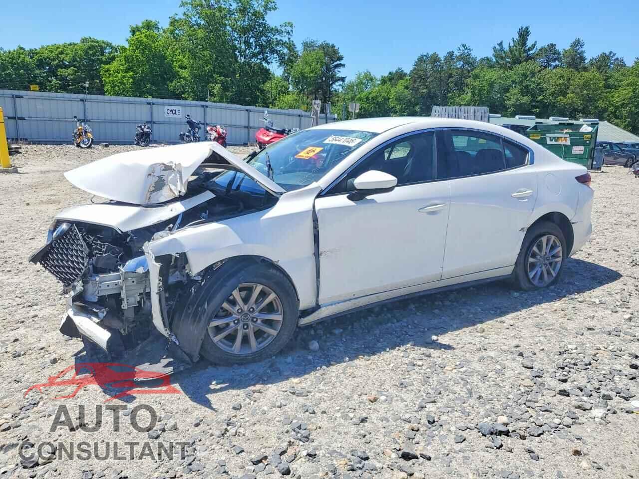 MAZDA 3 2019 - 3MZBPABL8KM114326