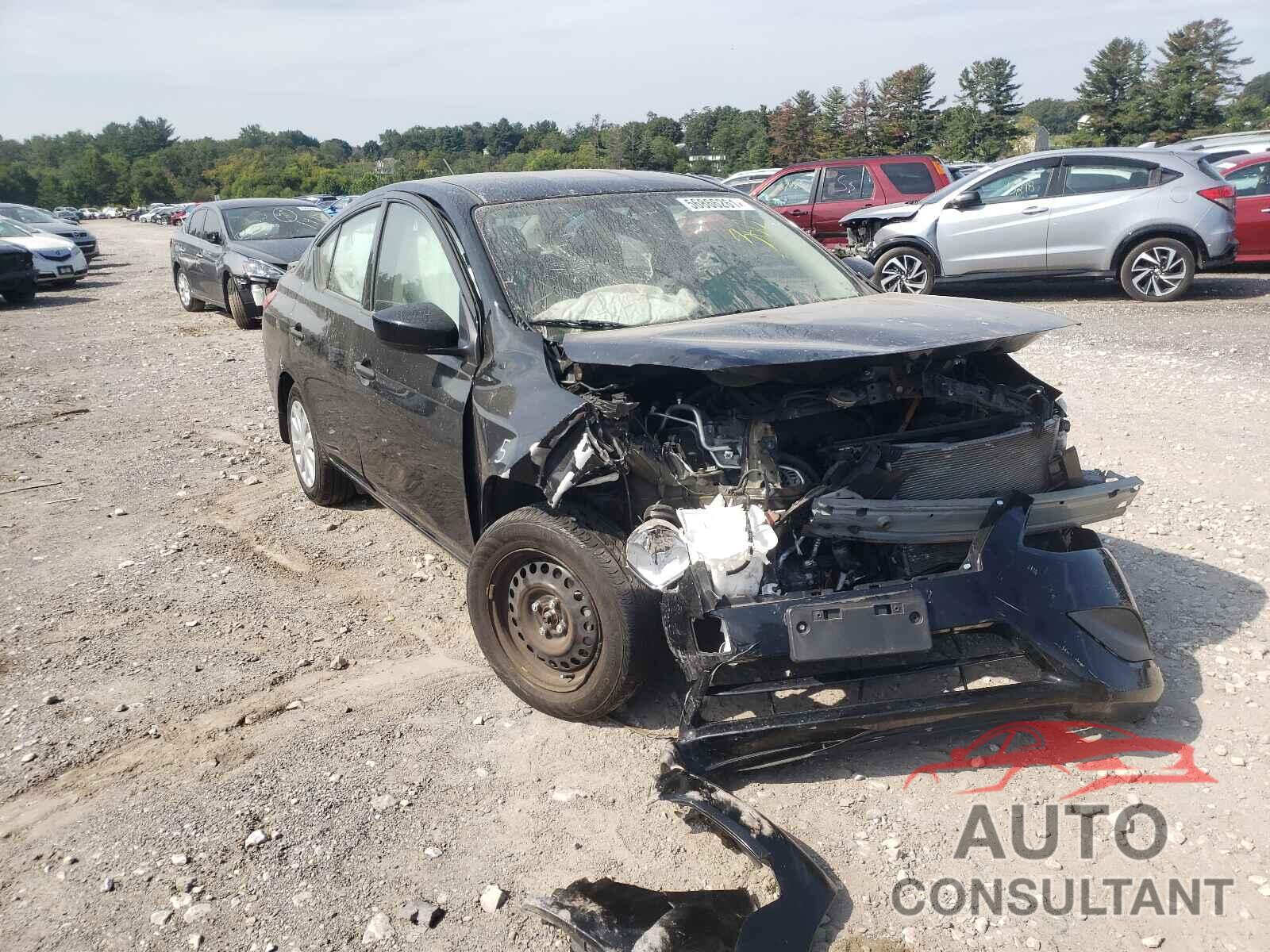 NISSAN VERSA 2018 - 3N1CN7AP7JL839959