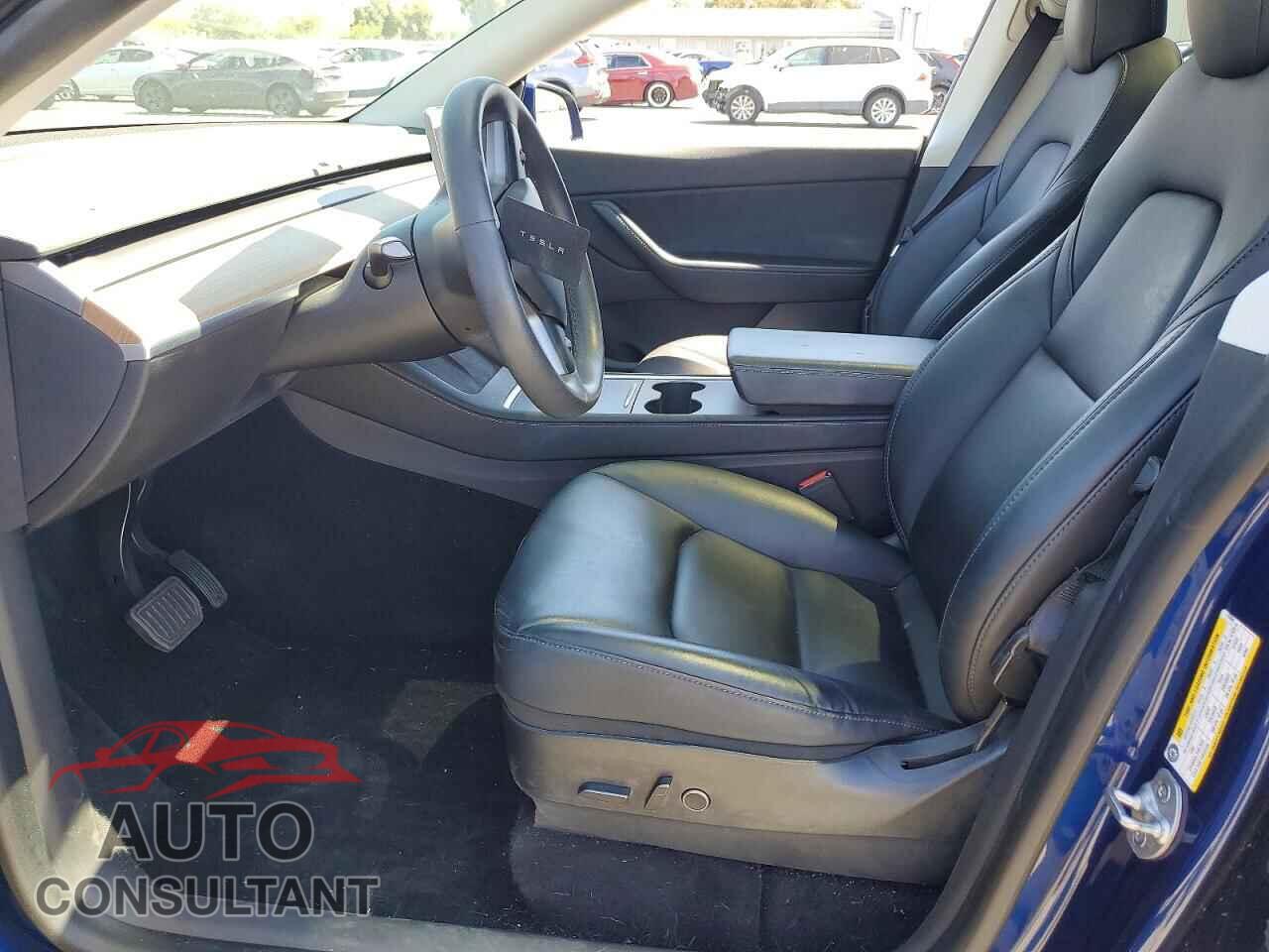 TESLA MODEL Y 2021 - 5YJYGDEE5MF153264