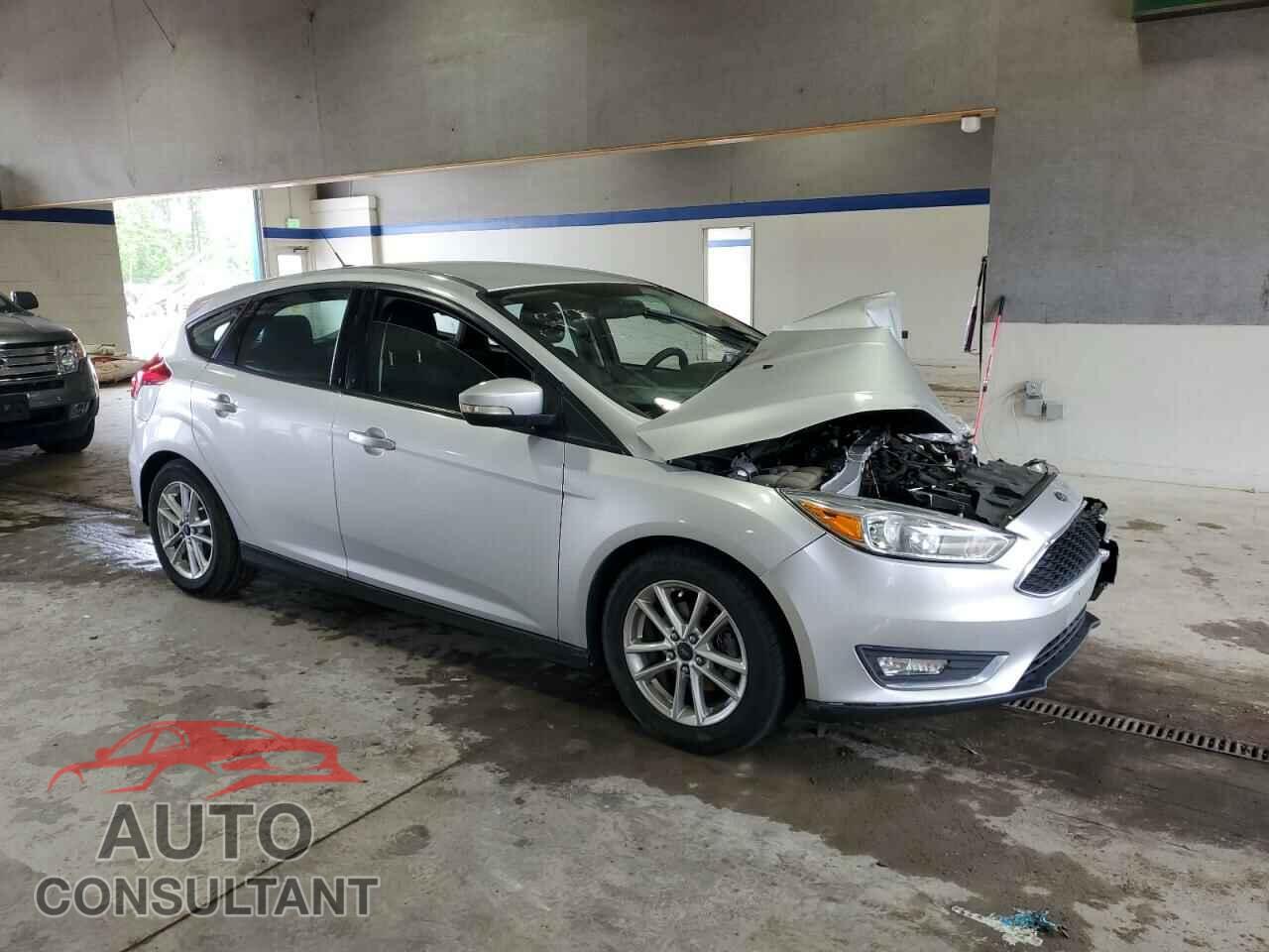 FORD FOCUS 2015 - 1FADP3K29FL301148