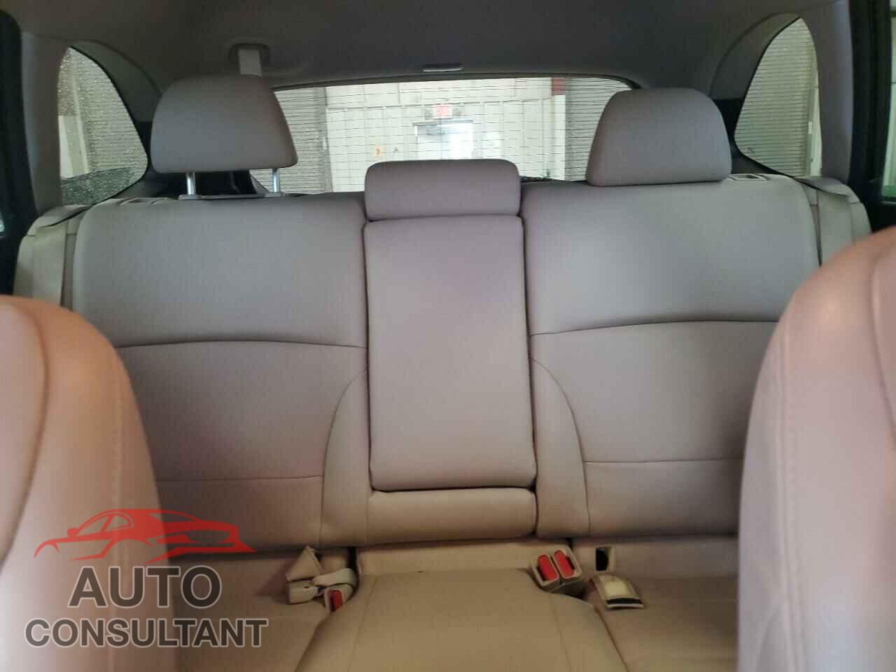 SUBARU OUTBACK 2017 - 4S4BSANC6H3230370