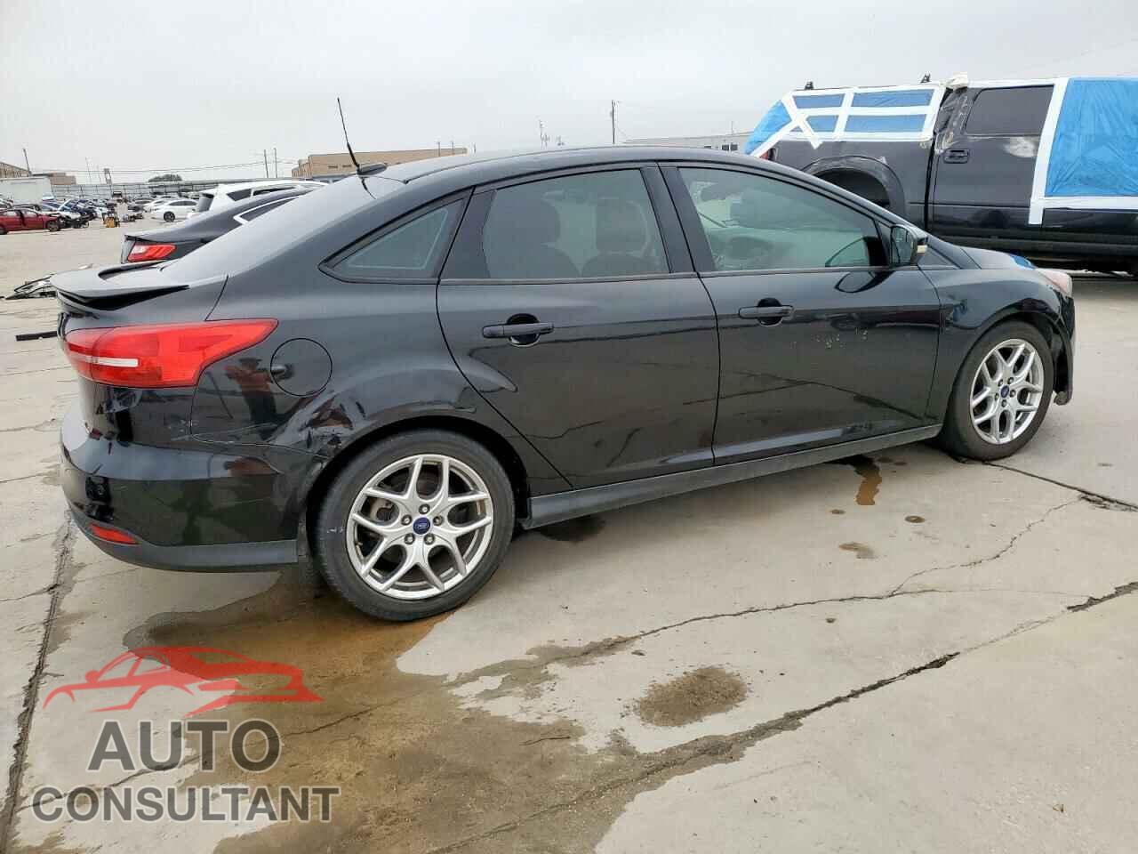FORD FOCUS 2015 - 1FADP3F29FL357021