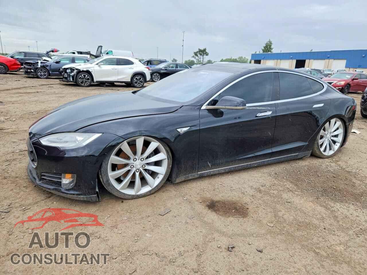 TESLA MODEL S 2013 - 5YJSA1CN9DFP06085