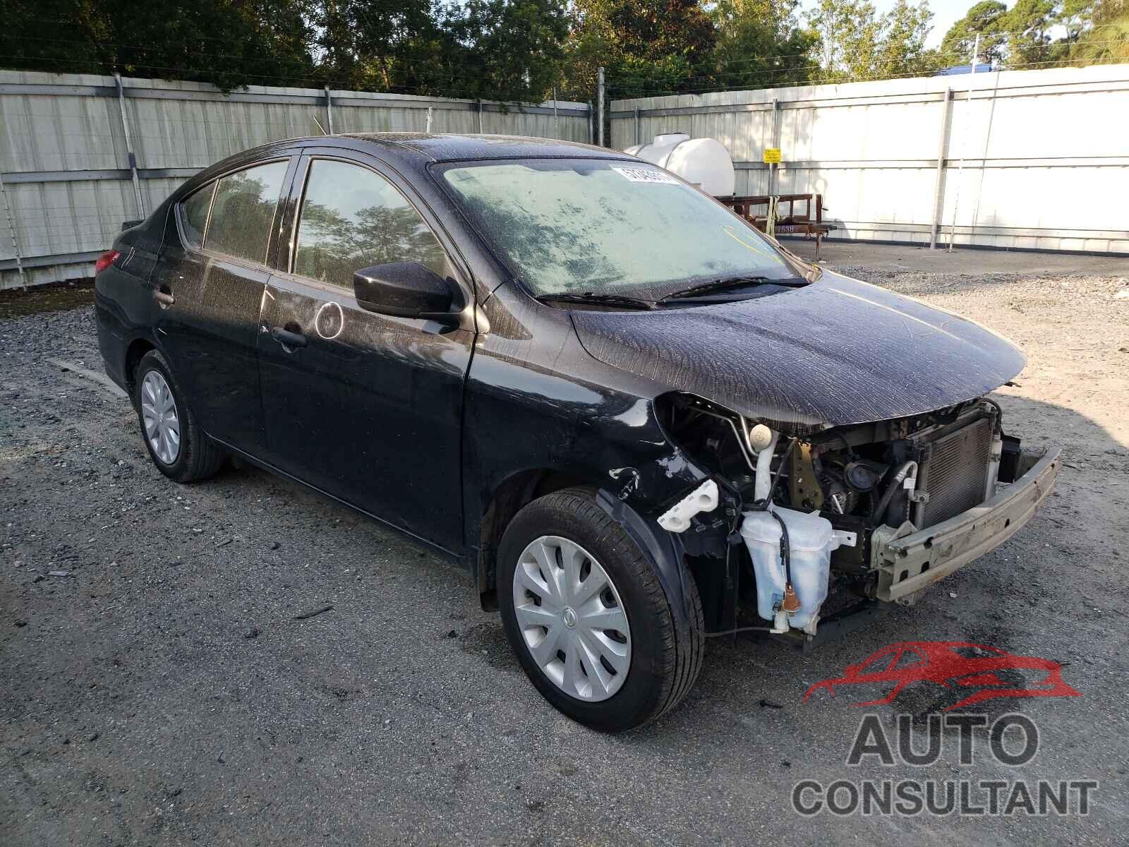 NISSAN VERSA 2019 - 3N1CN7AP8KL817227