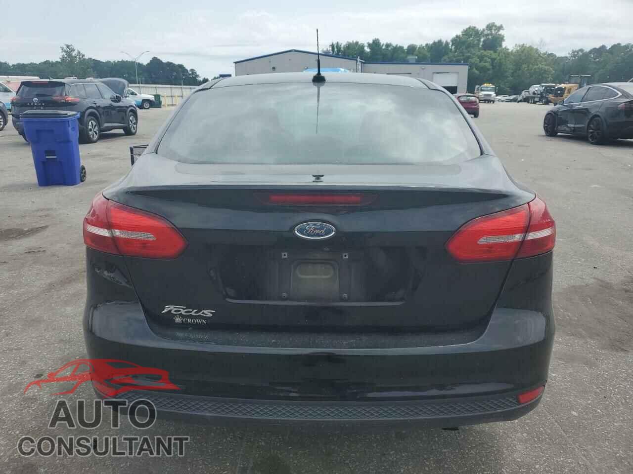 FORD FOCUS 2017 - 1FADP3E29HL326940