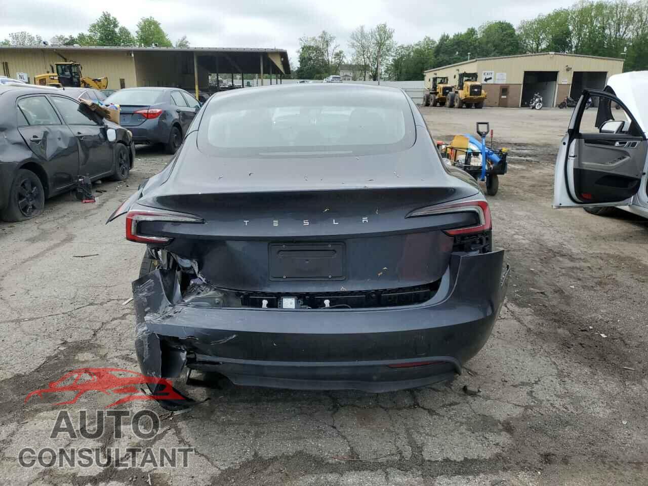 TESLA MODEL 3 2024 - 5YJ3E1EA8RF773982