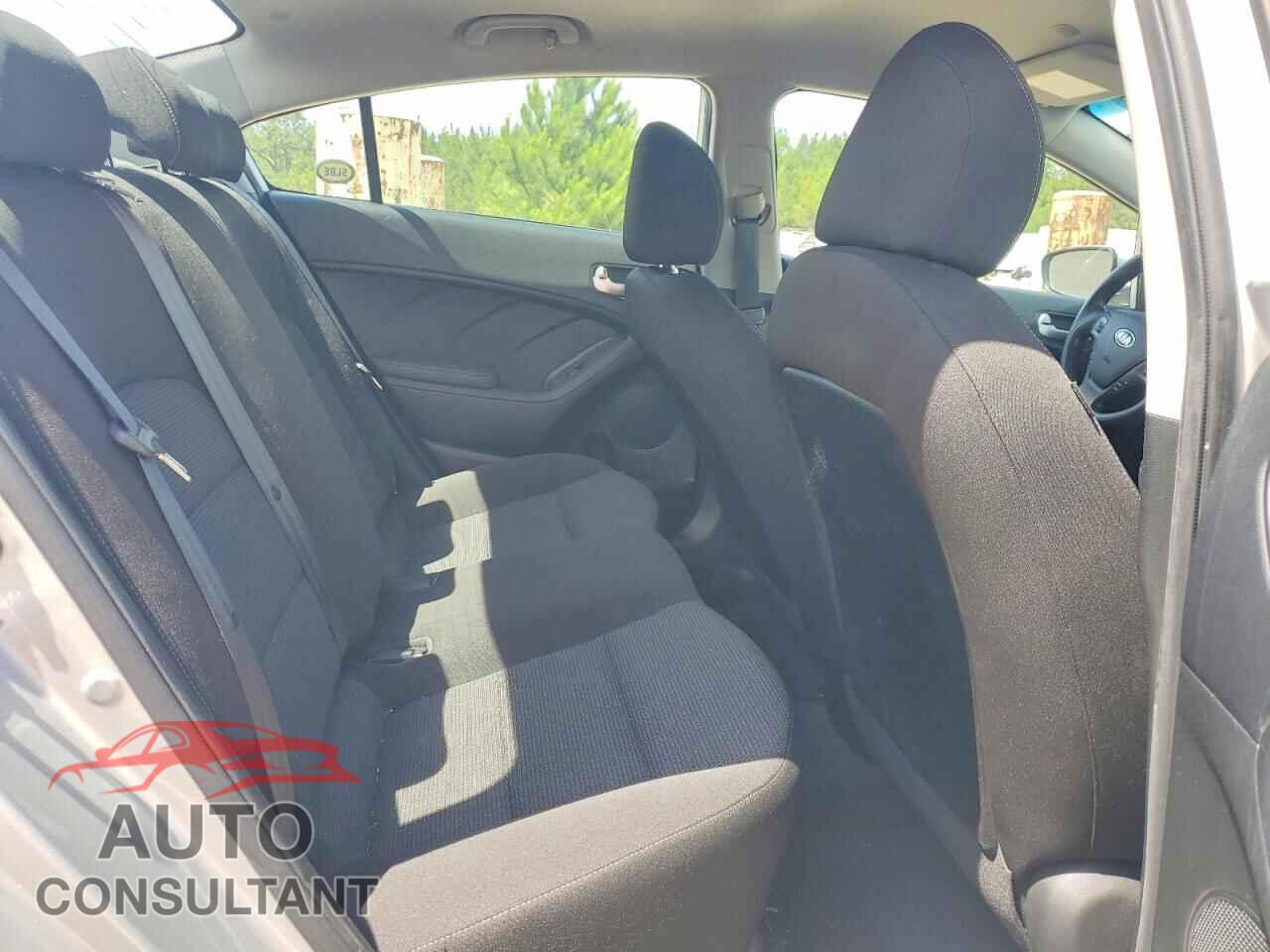 KIA FORTE 2017 - 3KPFK4A72HE098247