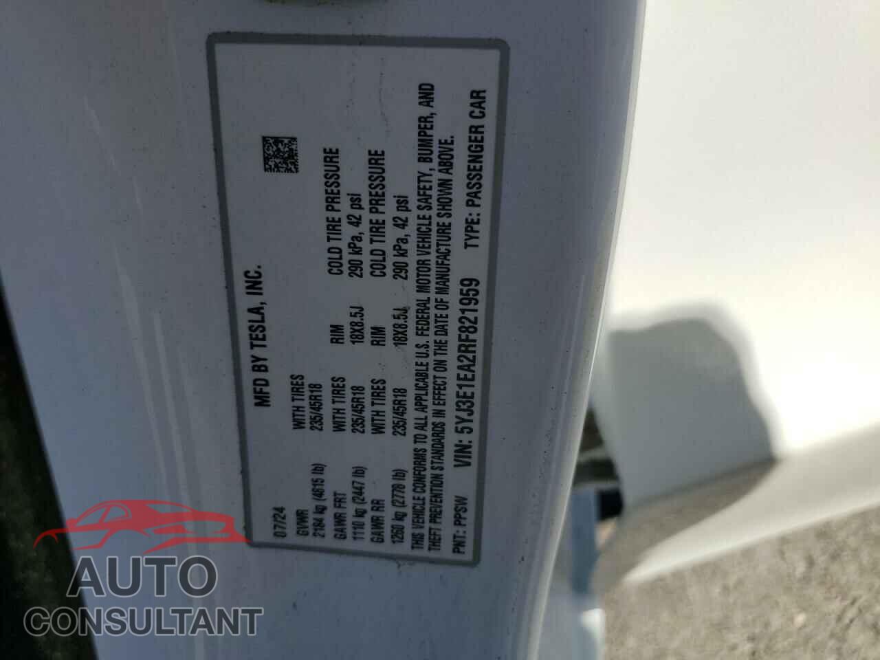 TESLA MODEL 3 2024 - 5YJ3E1EA2RF821959