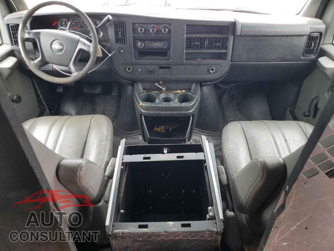 CHEVROLET EXPRESS 2011 - 1GCSGAFX3B1168470