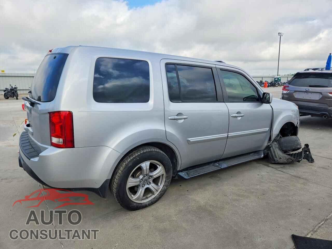HONDA PILOT 2015 - 5FNYF3H58FB010692