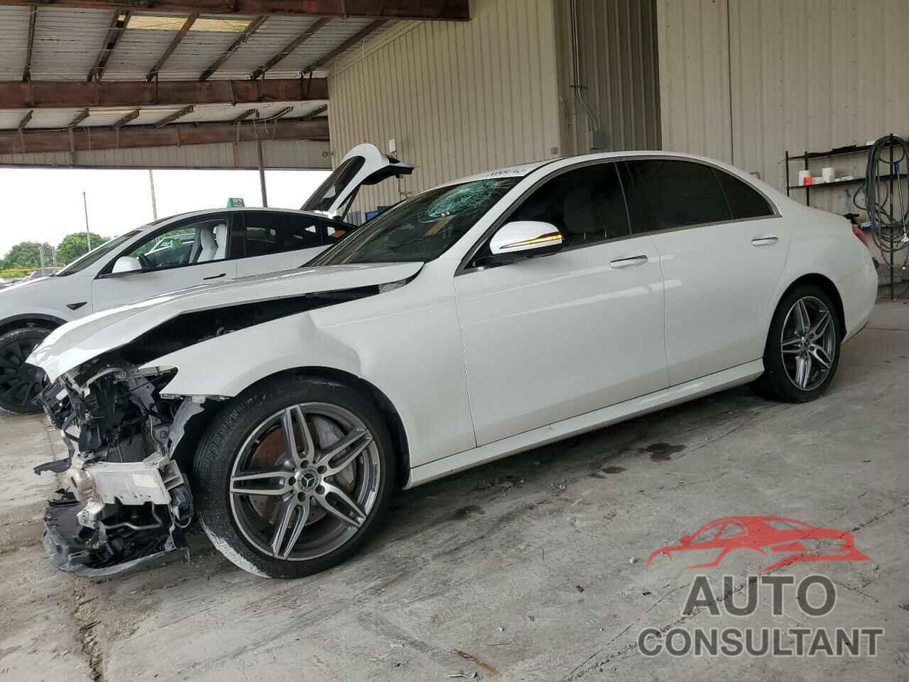 MERCEDES-BENZ E-CLASS 2020 - WDDZF8DB1LA722419