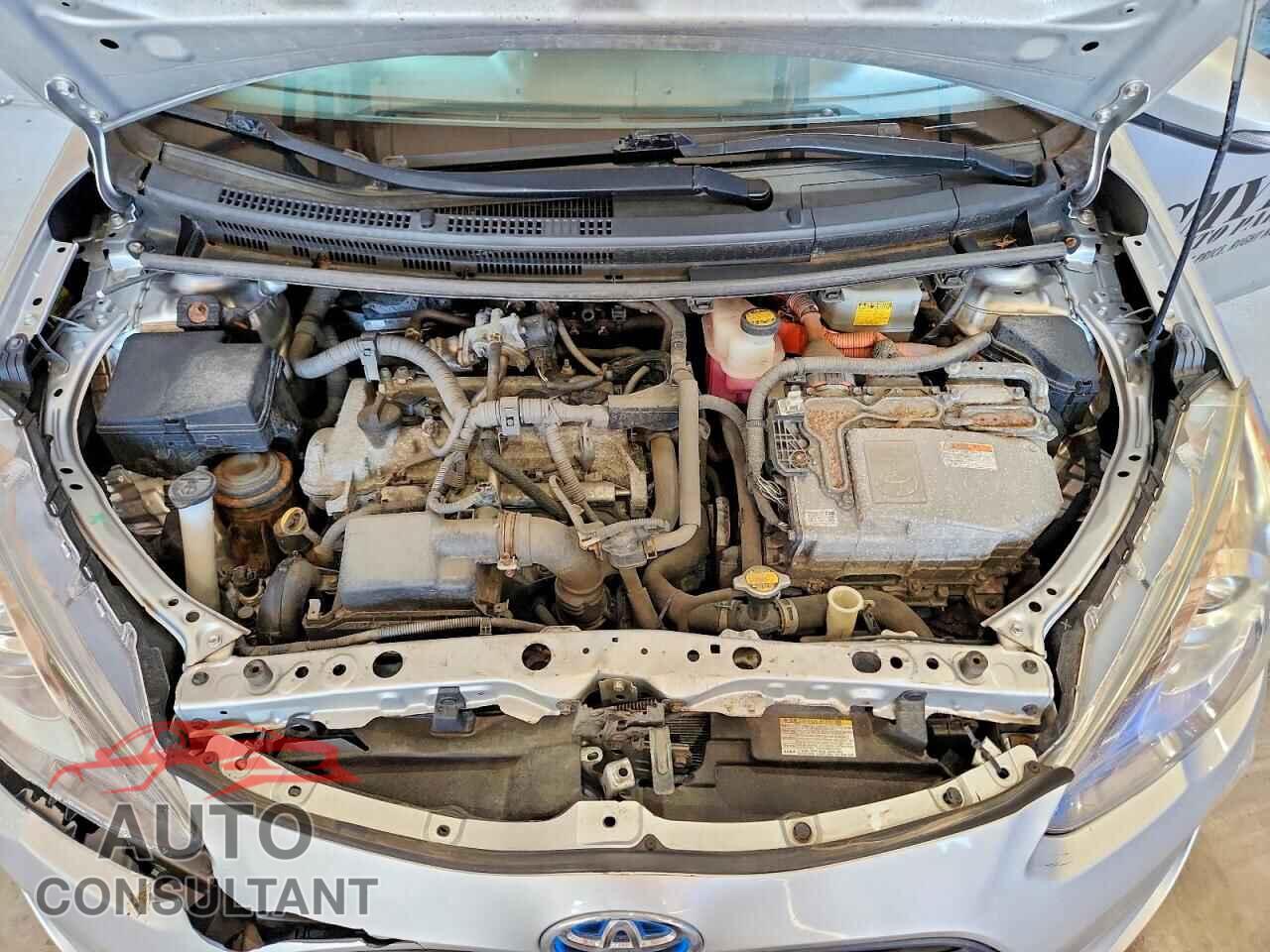 TOYOTA PRIUS 2015 - JTDKDTB34F1105357