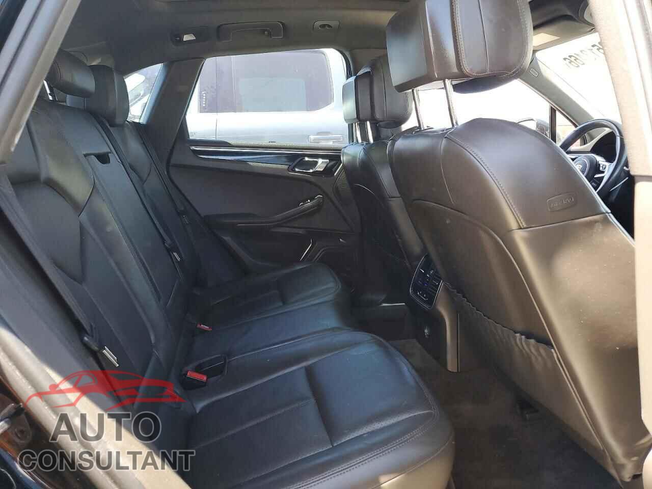 PORSCHE MACAN 2015 - WP1AB2A50FLB72300