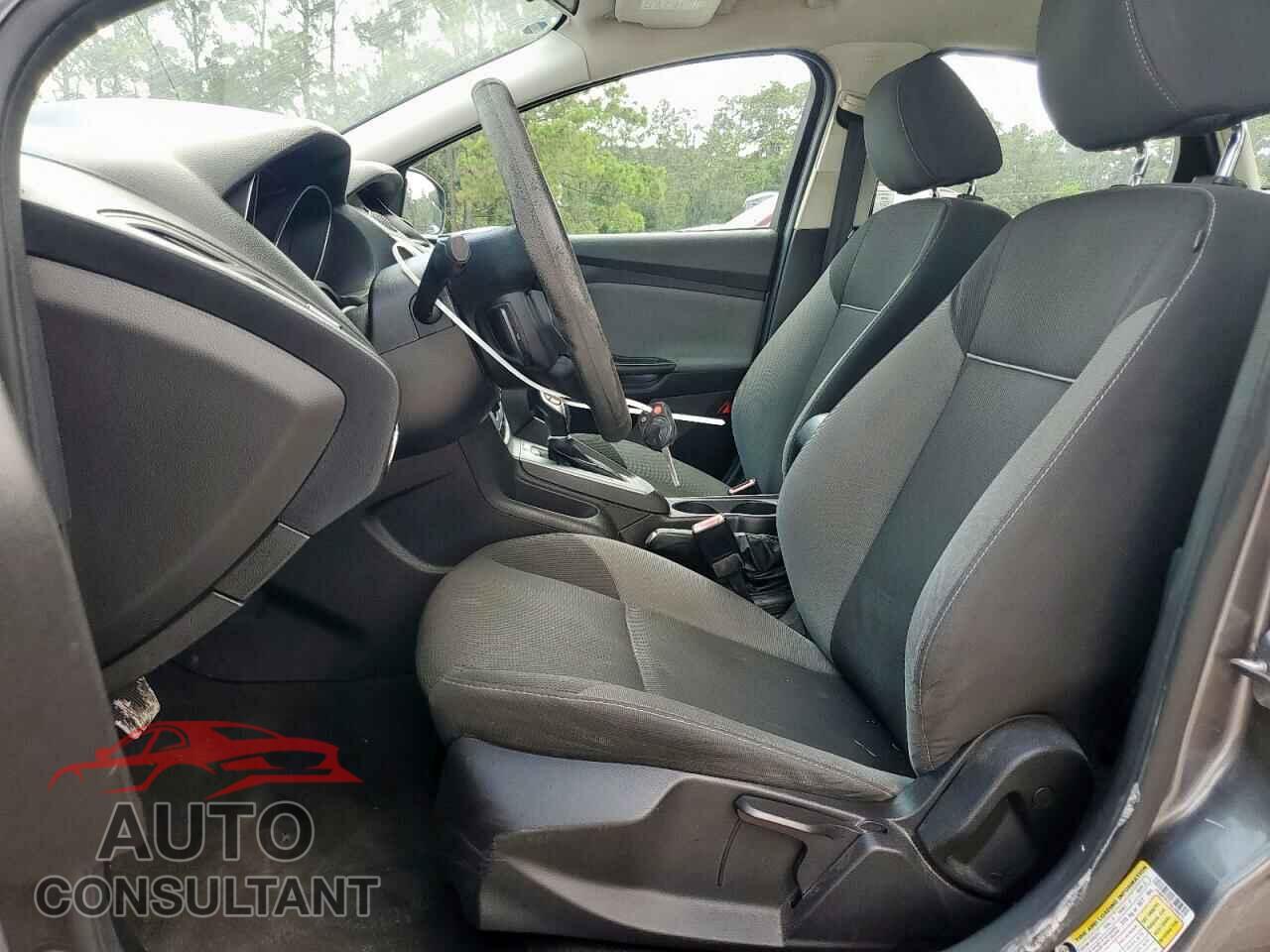 FORD FOCUS 2013 - 1FADP3F21DL209975