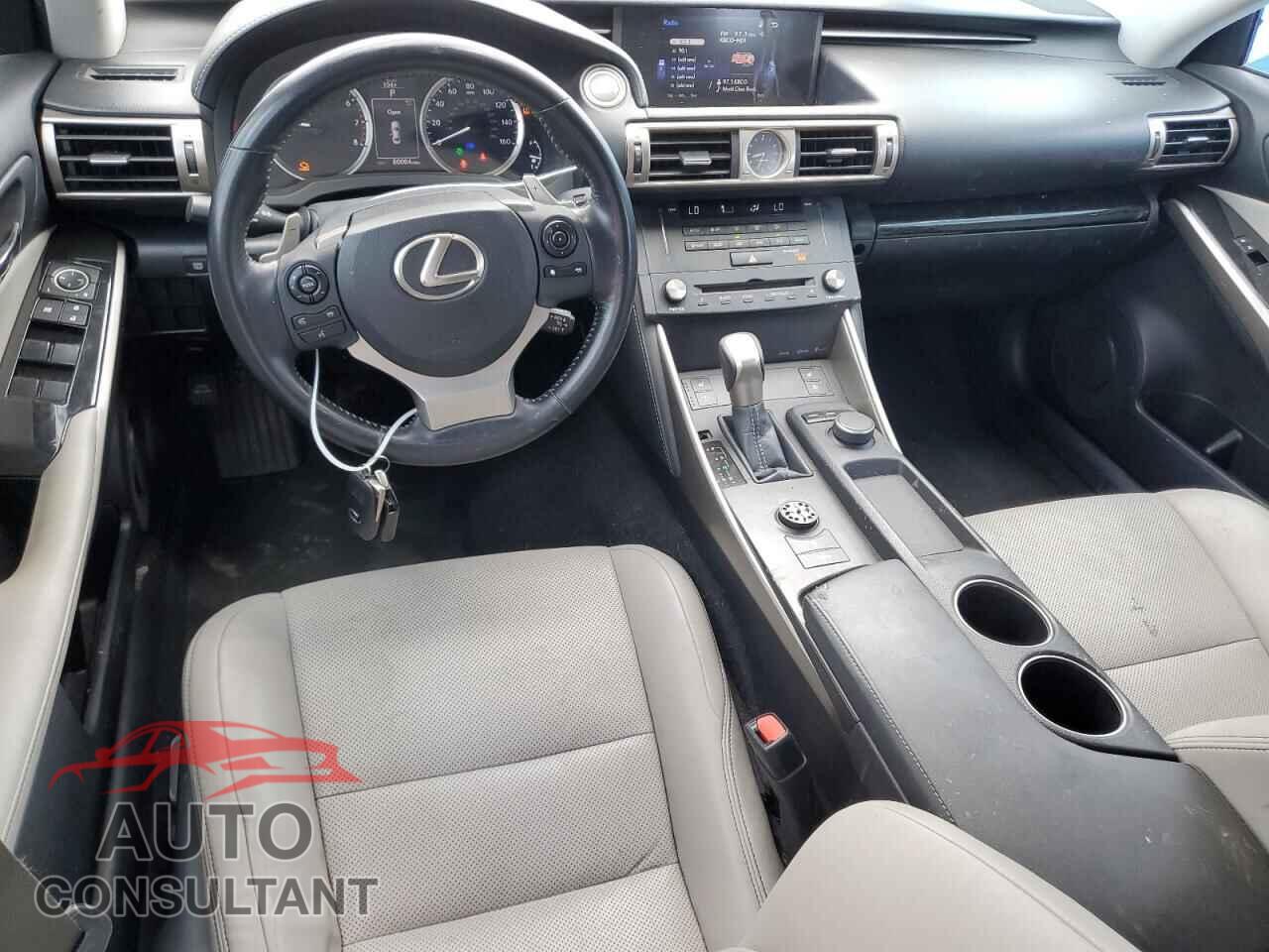 LEXUS IS 2015 - JTHCF1D29F5028354