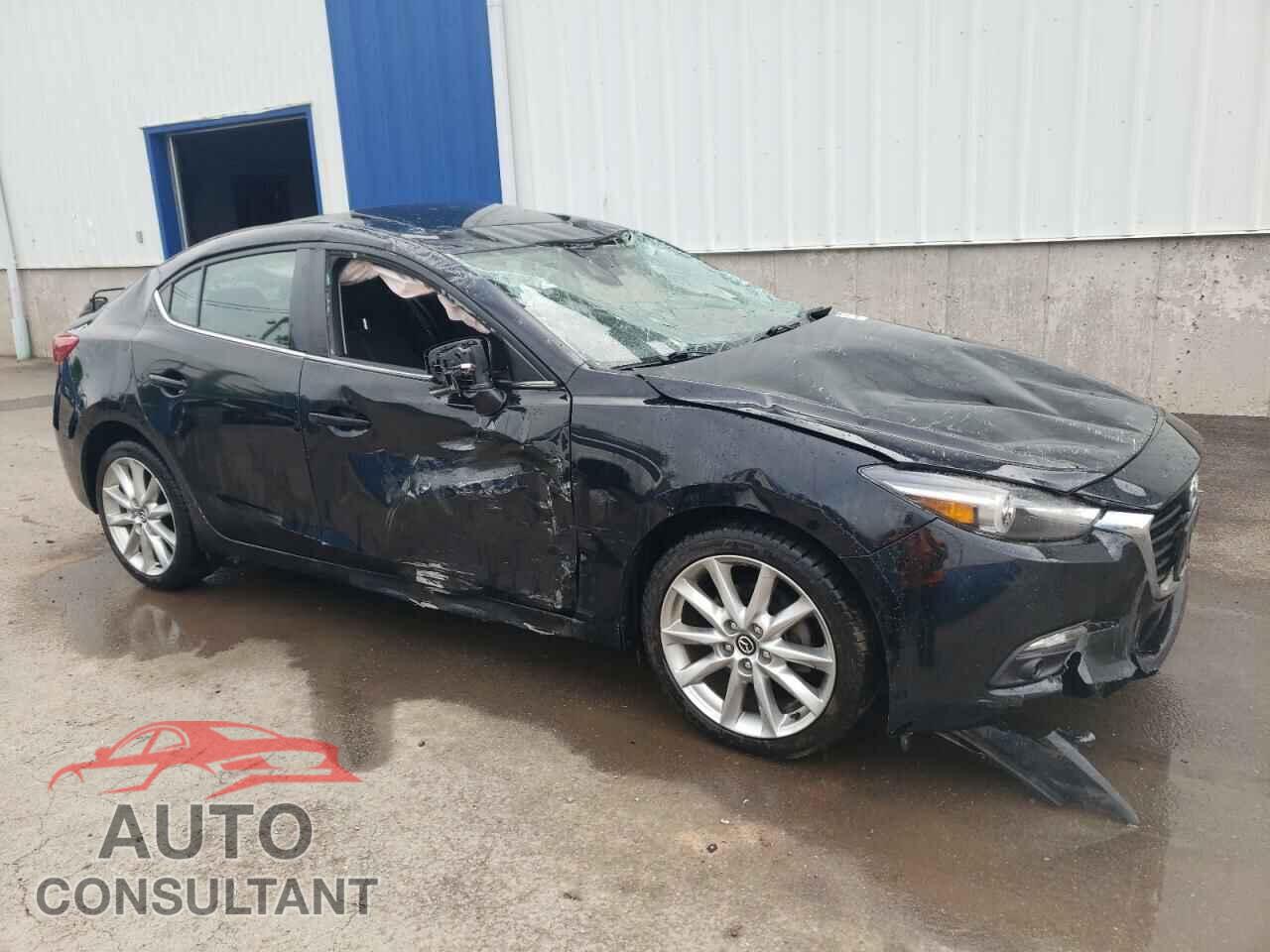 MAZDA 3 2018 - 3MZBN1W35JM195106