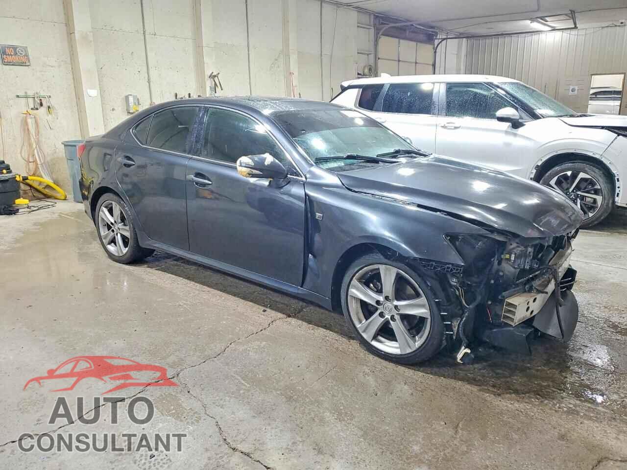 LEXUS IS 2011 - JTHBF5C2XB5137128