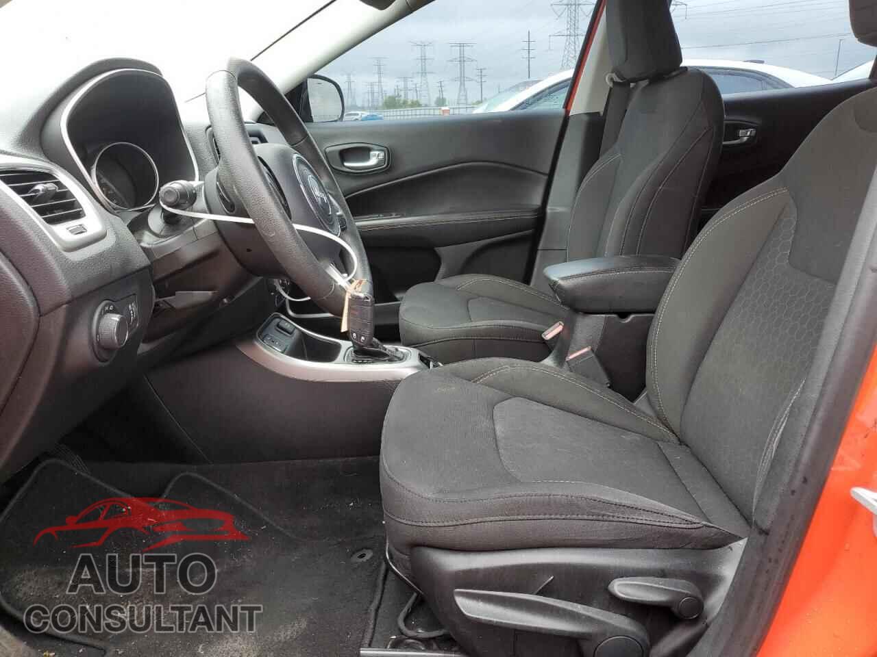 JEEP COMPASS 2018 - 3C4NJCAB5JT462465