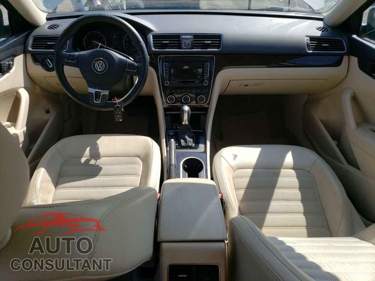 VOLKSWAGEN PASSAT 2014 - 1VWCT7A3XEC058187