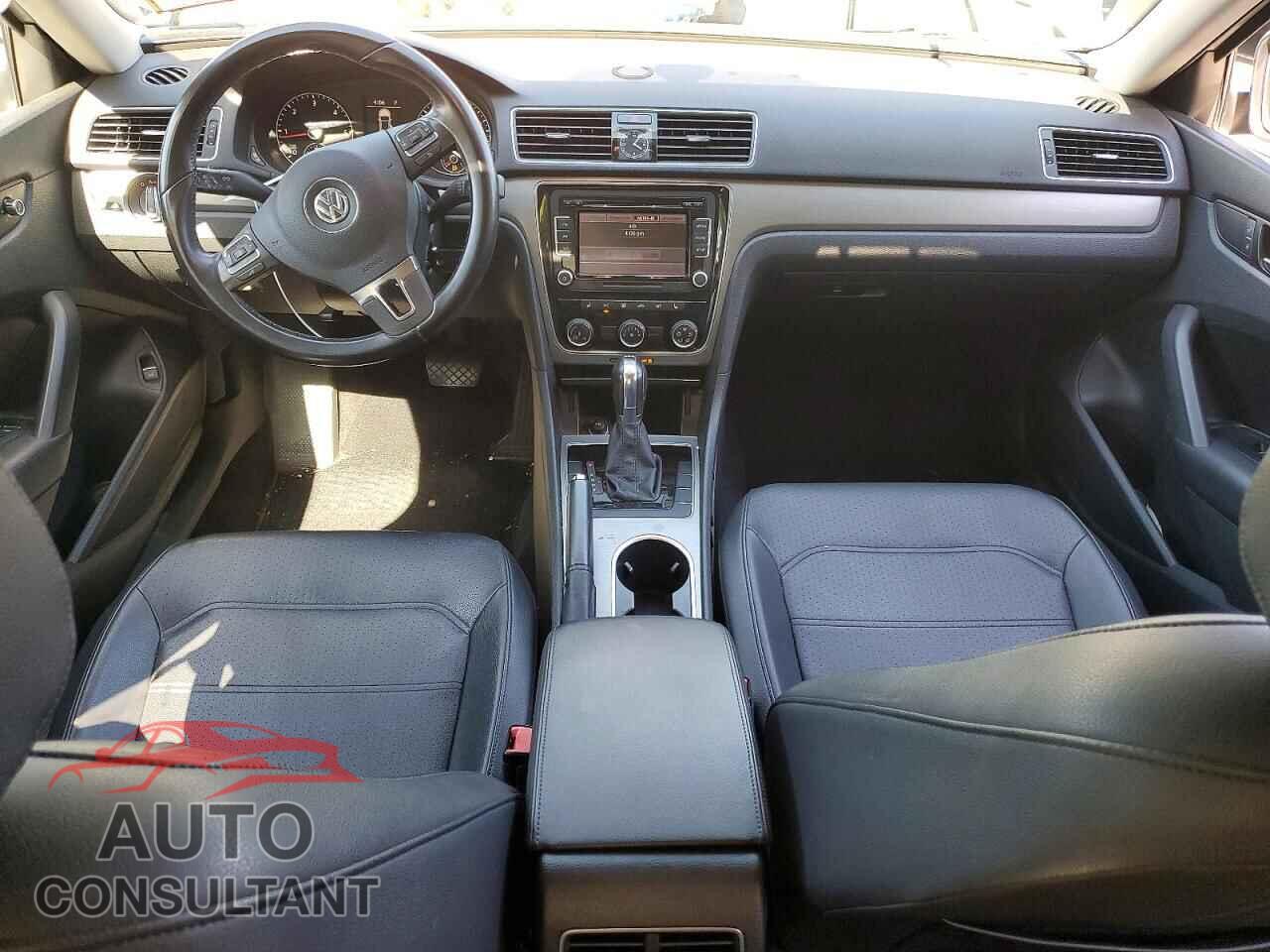 VOLKSWAGEN PASSAT 2014 - 1VWBN7A39EC050796