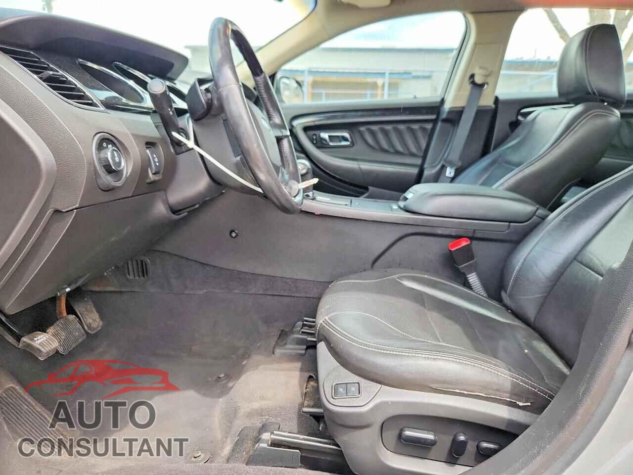 FORD TAURUS 2010 - 1FAHP2FW7AG134640