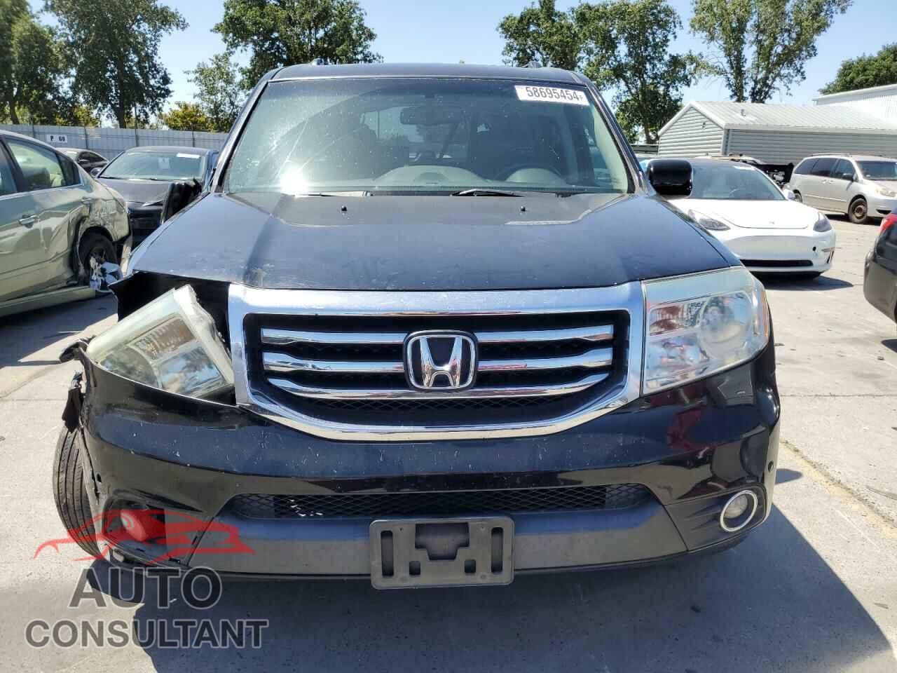 HONDA PILOT 2015 - 5FNYF3H95FB012712