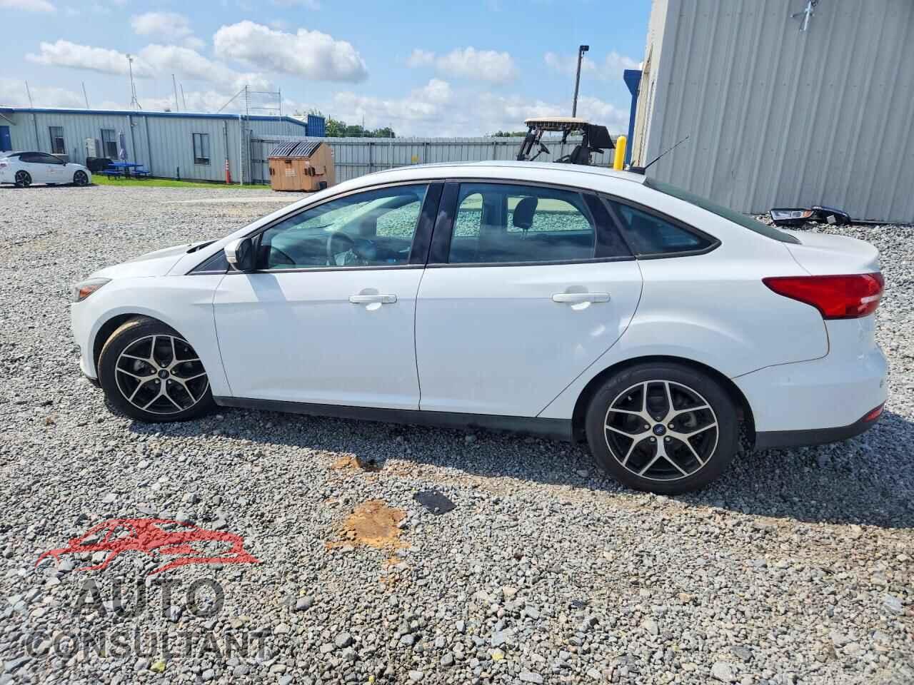 FORD FOCUS 2017 - 1FADP3H25HL327028