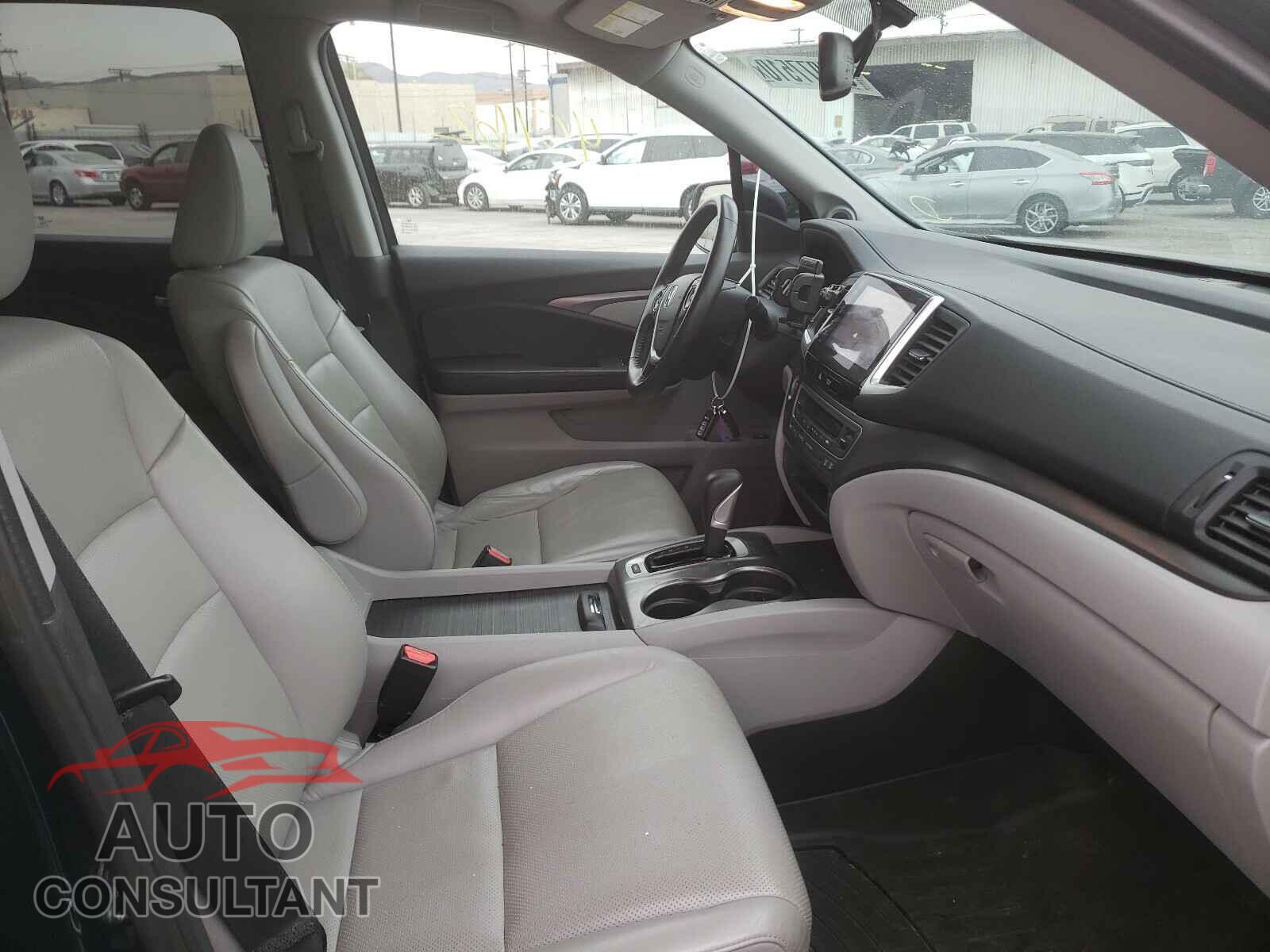 HONDA RIDGELINE 2017 - 5FPYK2F60HB001755