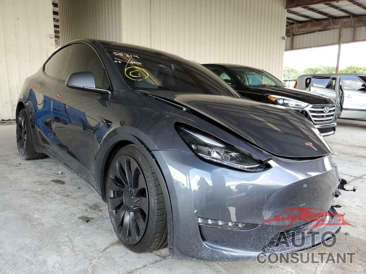 TESLA MODEL Y 2021 - 5YJYGDEF2MF194637