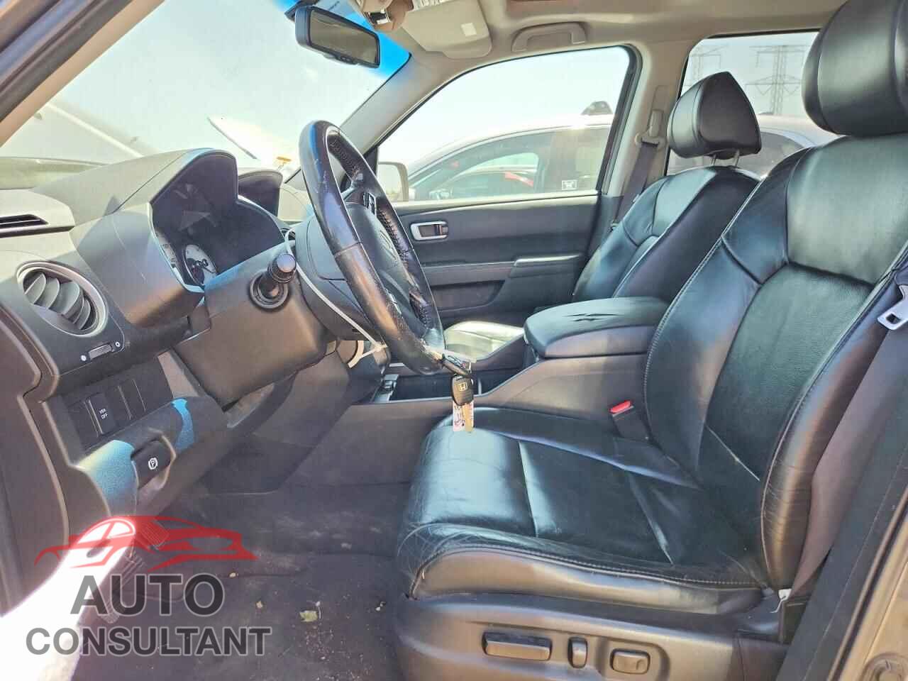 HONDA PILOT 2011 - 5FNYF4H52BB036219