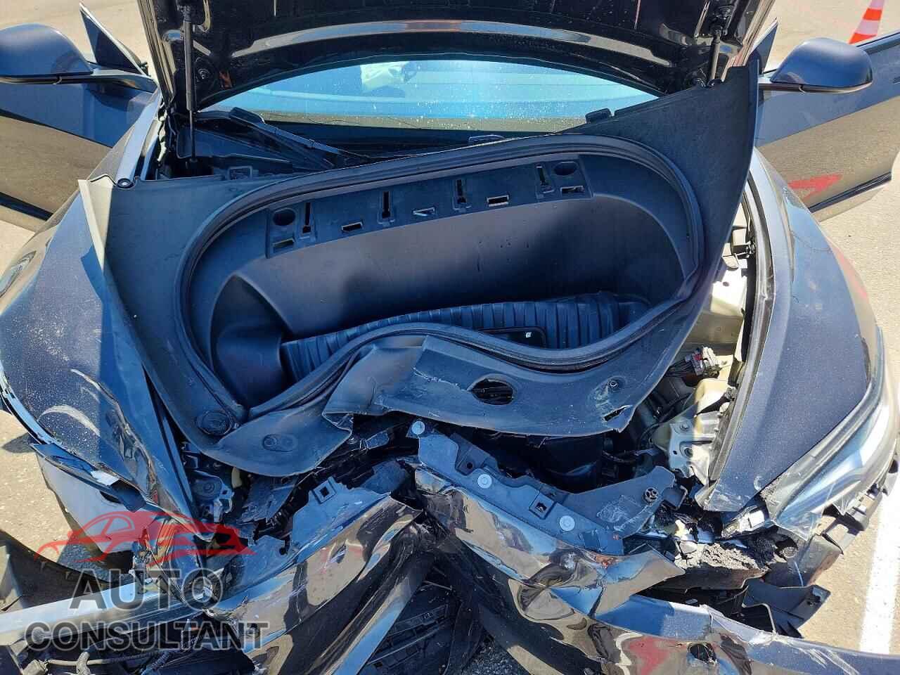 TESLA MODEL 3 2024 - 5YJ3E1EB8RF732633