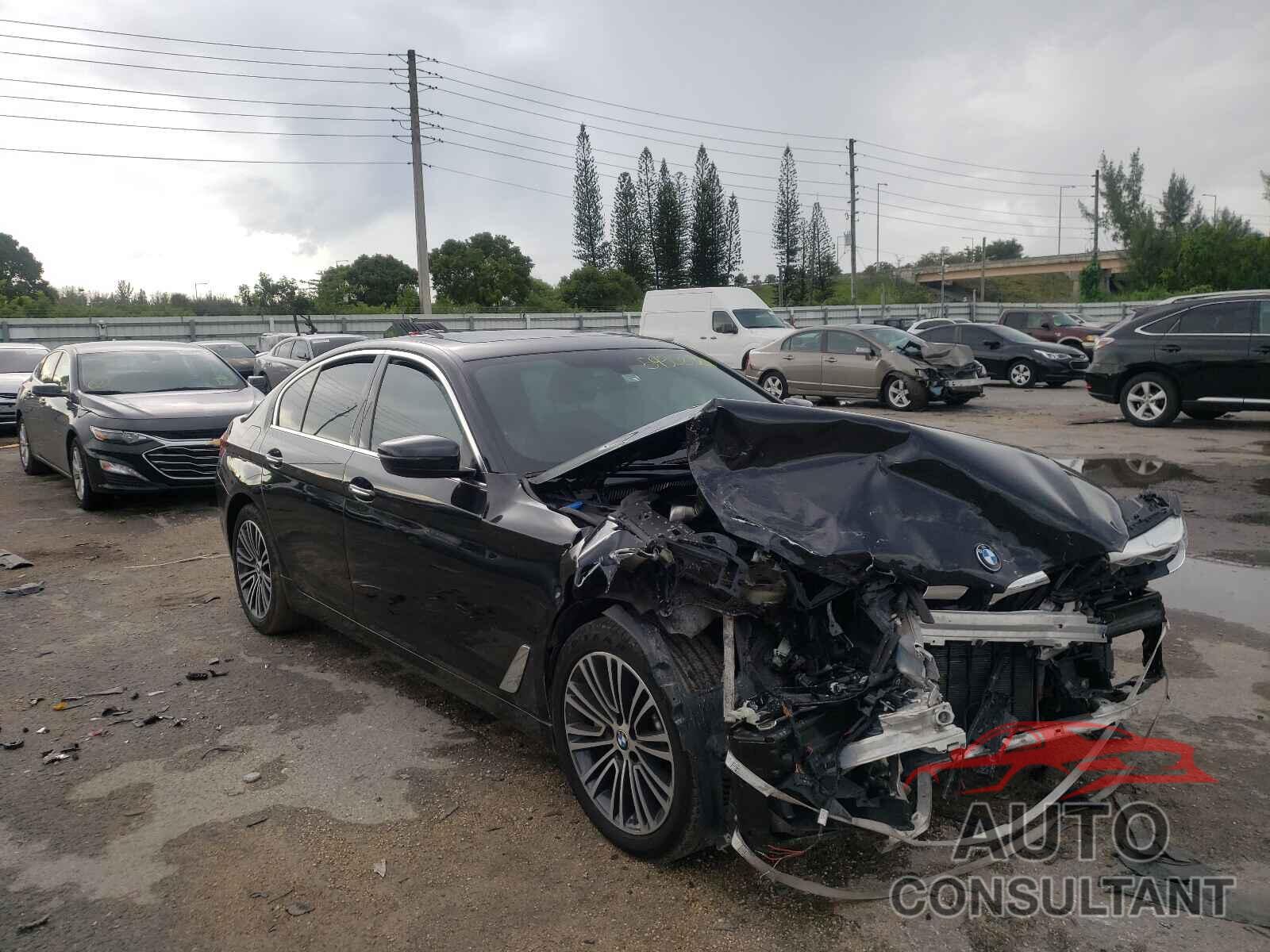 BMW 5 SERIES 2018 - WBAJE5C5XJG917513