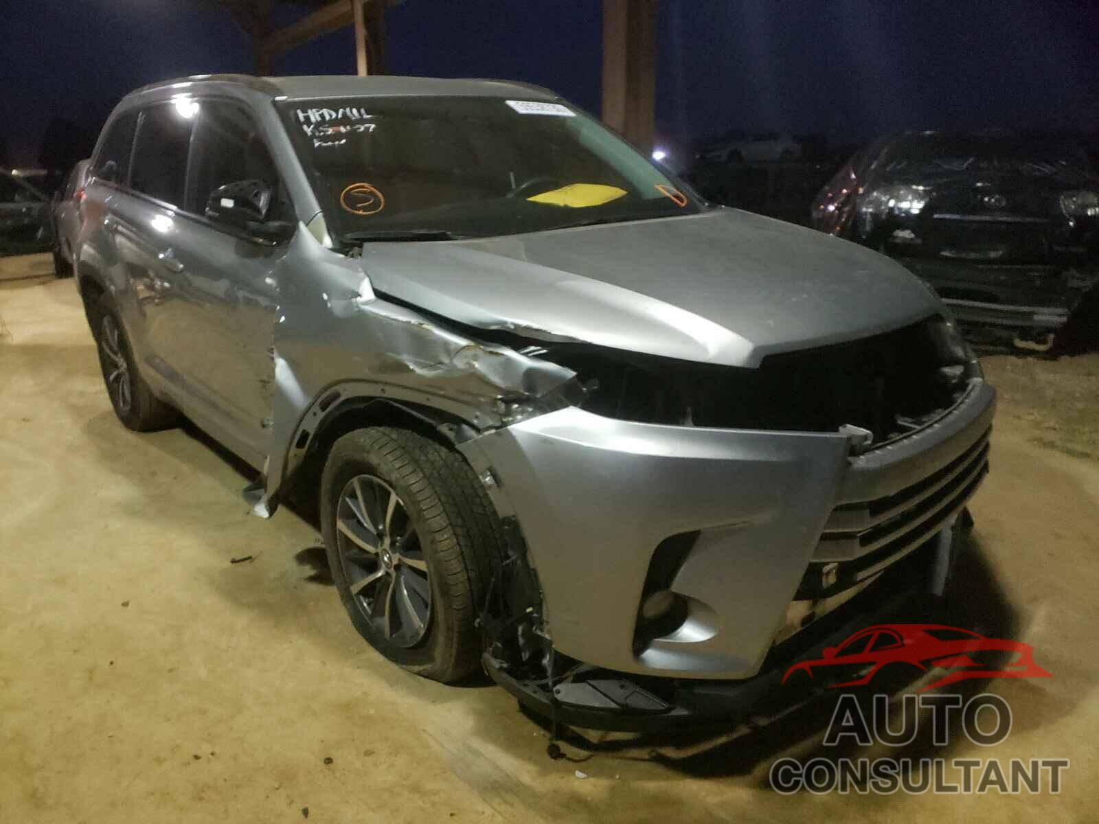 TOYOTA HIGHLANDER 2018 - 5TDKZRFH1JS545106