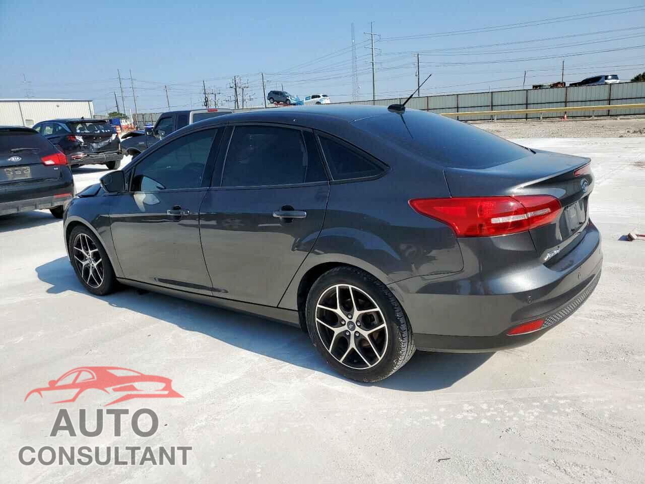 FORD FOCUS 2017 - 1FADP3H26HL307547