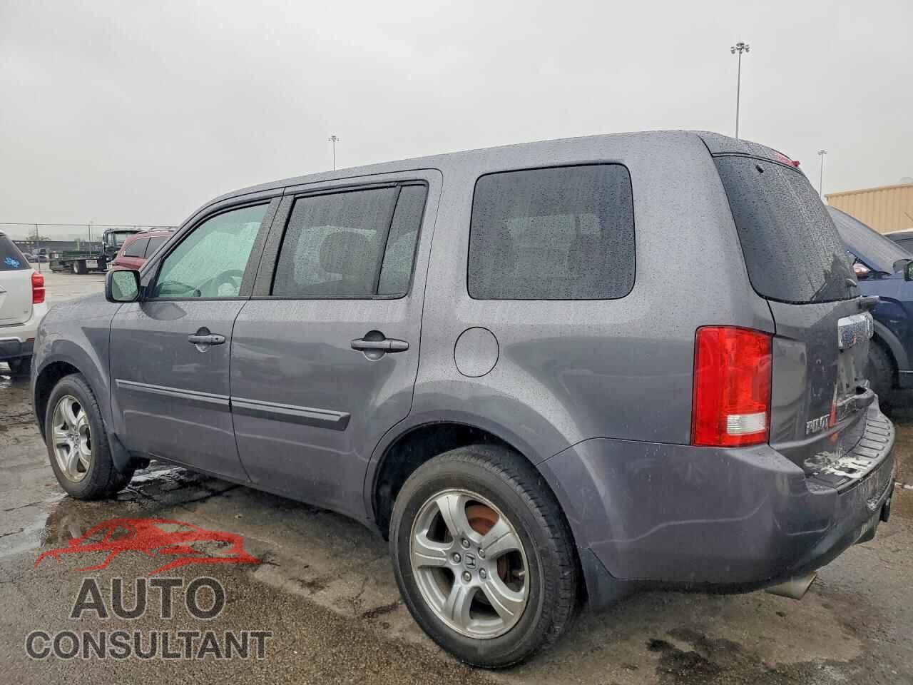 HONDA PILOT 2015 - 5FNYF4H42FB016937