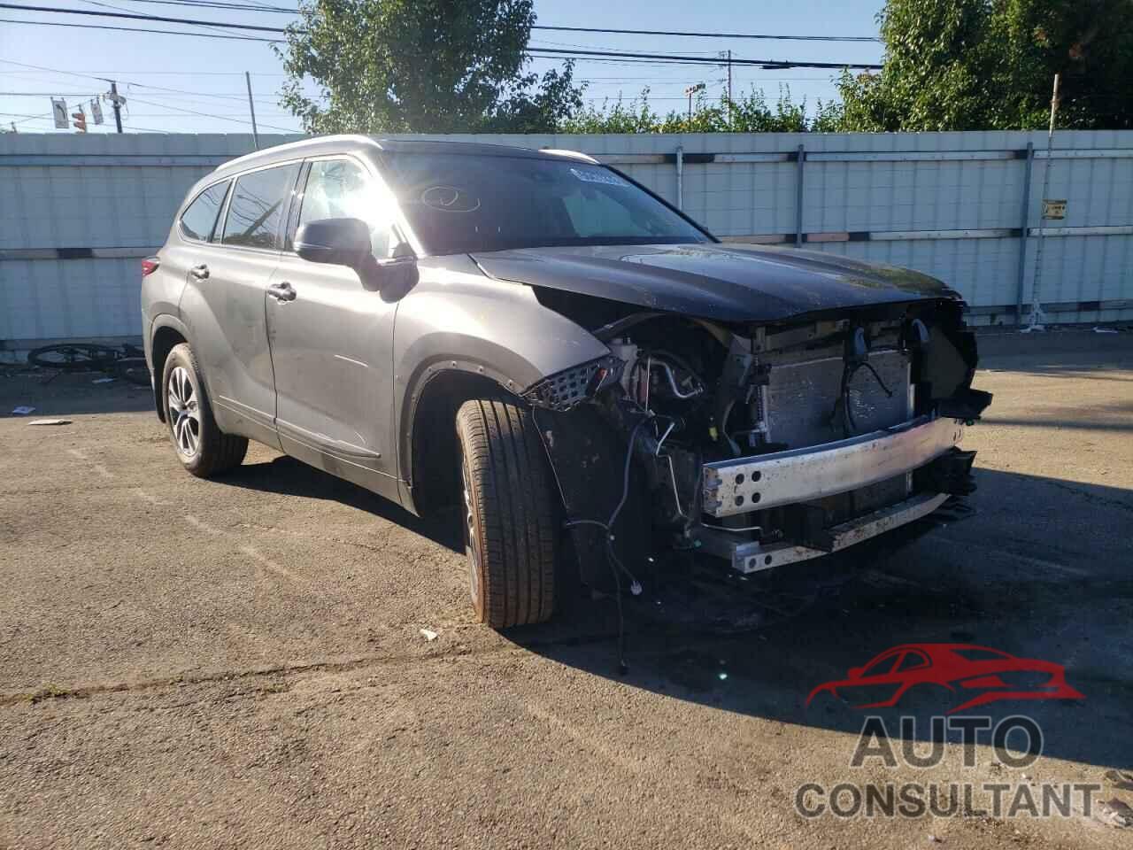 TOYOTA HIGHLANDER 2022 - 5TDGZRBH8NS579111