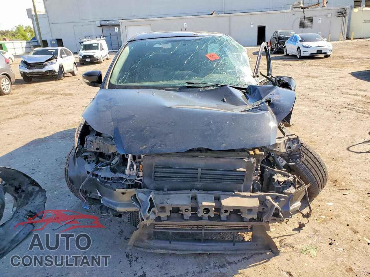 FORD FOCUS 2013 - 1FADP3L96DL208077