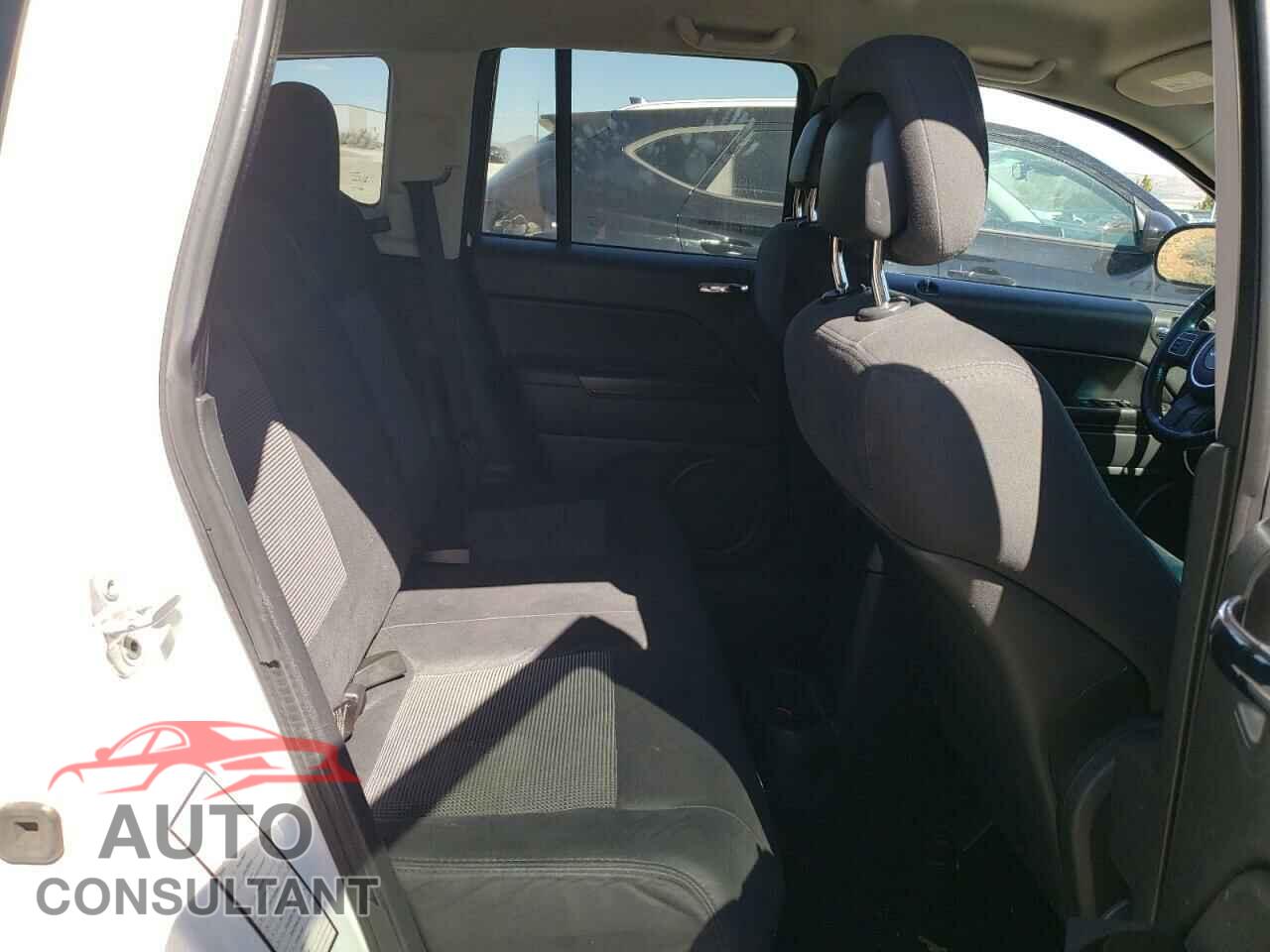 JEEP COMPASS 2011 - 1J4NF1FB9BD183309