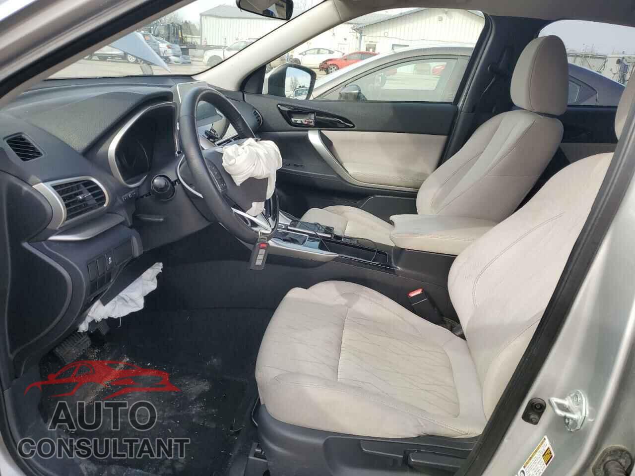 MITSUBISHI ECLIPSE 2018 - JA4AT5AA4JZ039214