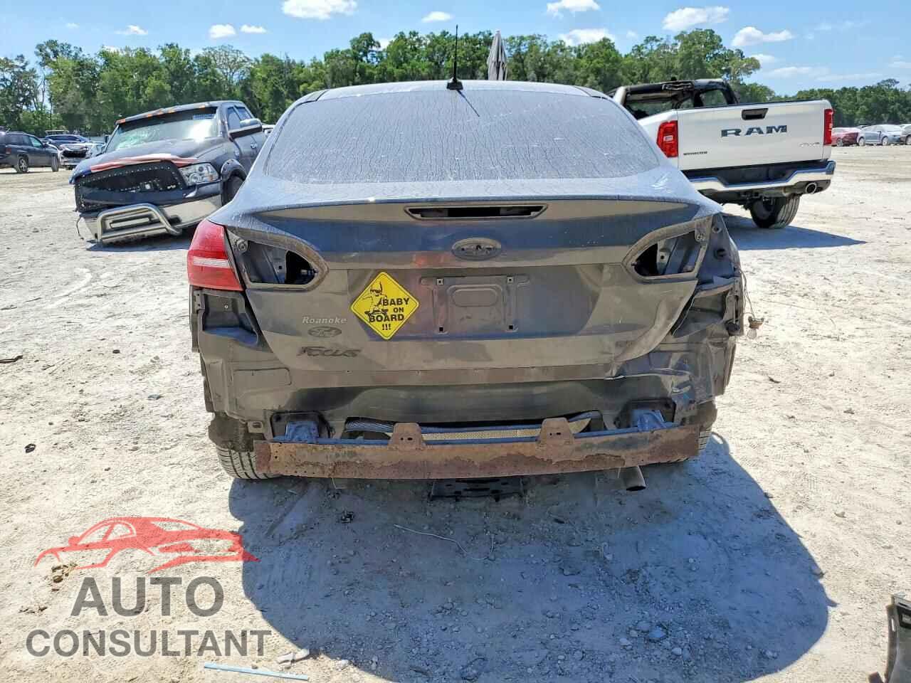 FORD FOCUS 2017 - 1FADP3F27HL267921