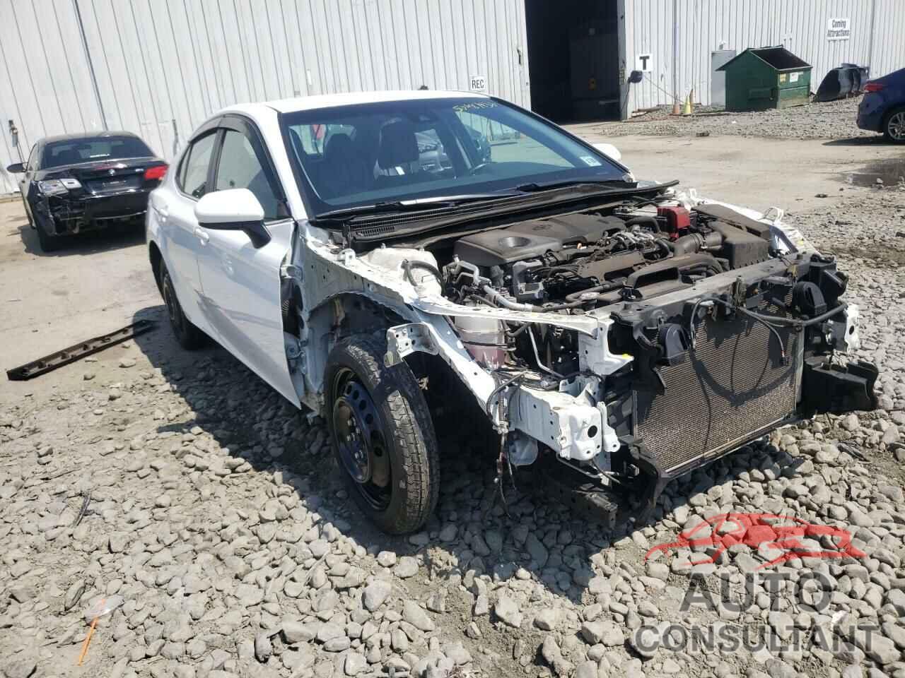 TOYOTA CAMRY 2018 - 4T1B11HK2JU617634