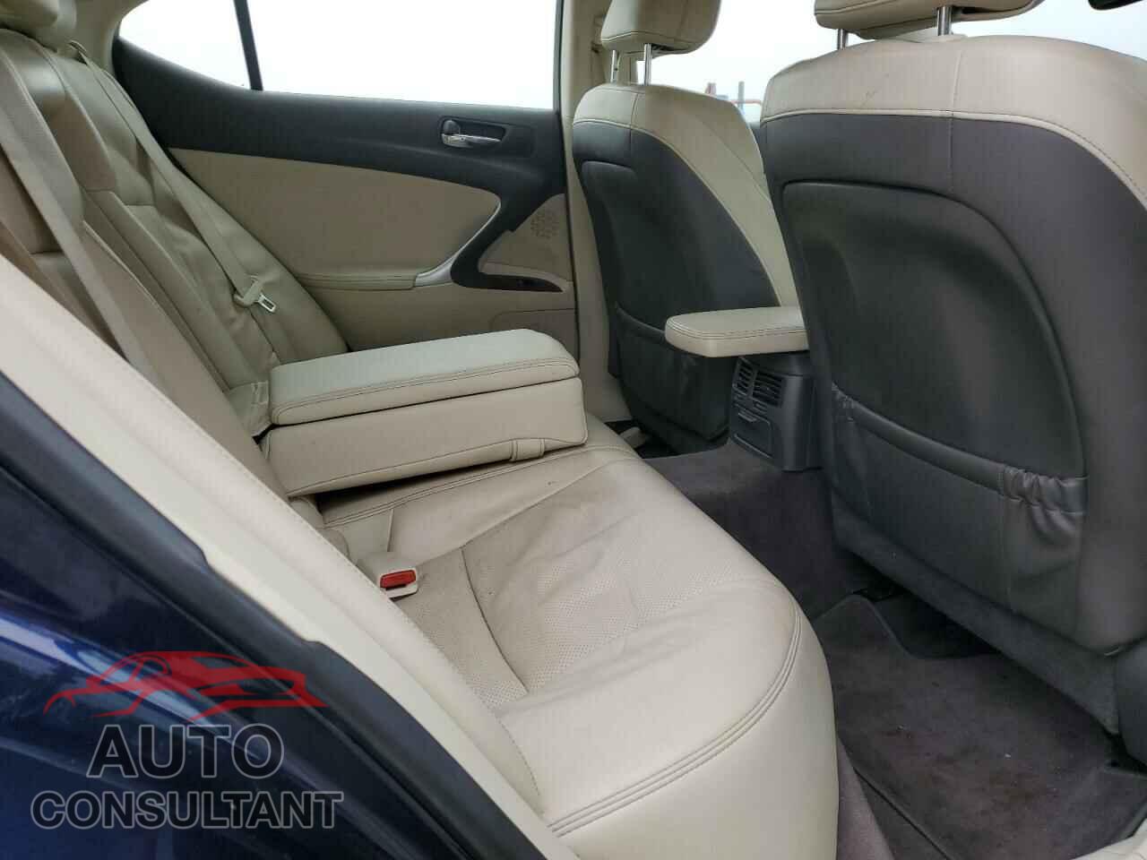 LEXUS IS 2012 - JTHCF5C25C5059380