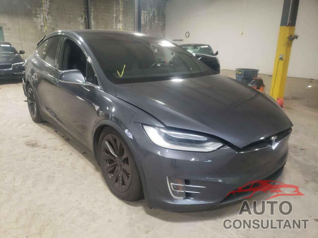 TESLA MODEL X 2017 - 5YJXCBE22HF041979