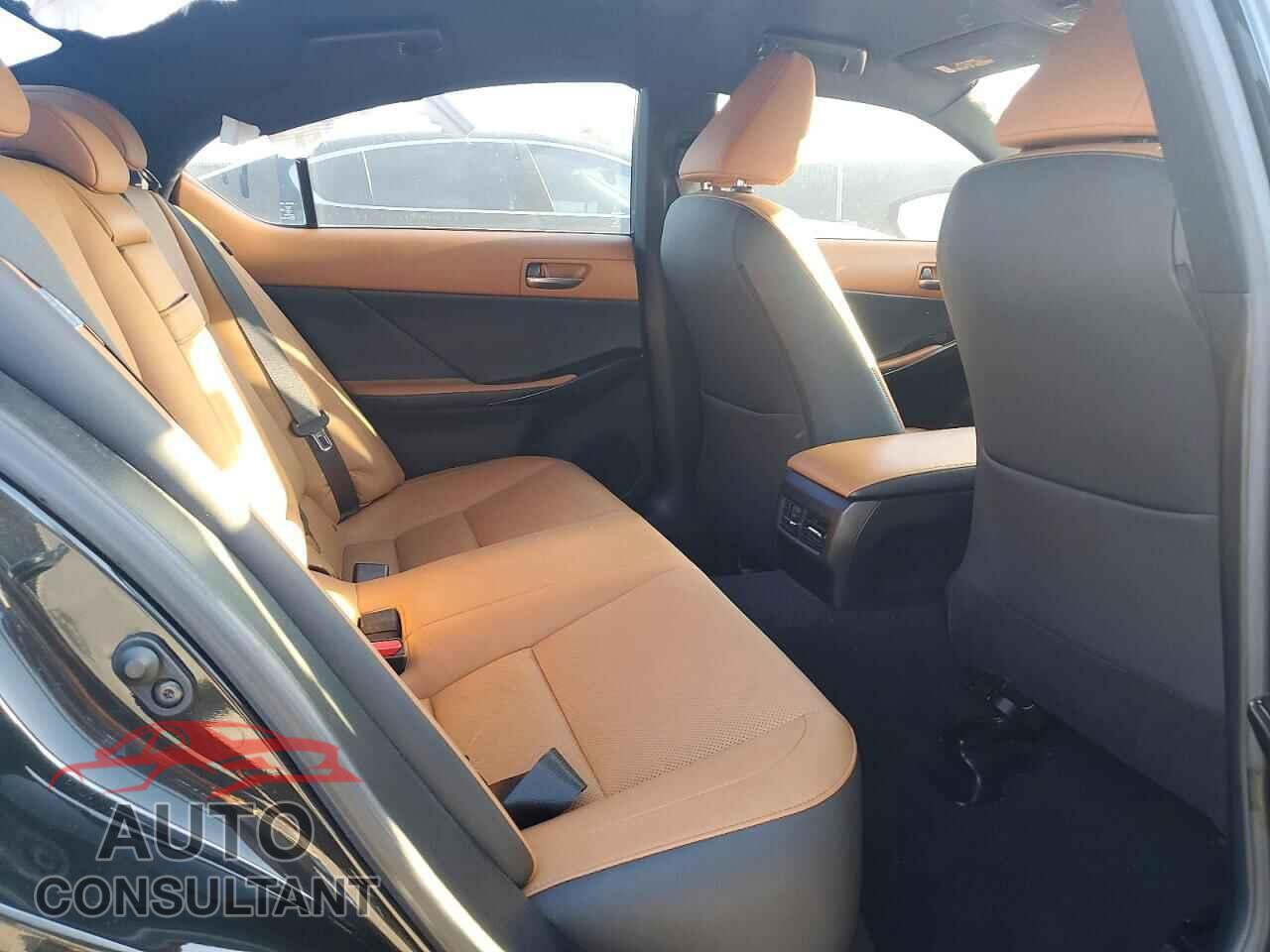 LEXUS IS 2021 - JTHAA1D22M5111935