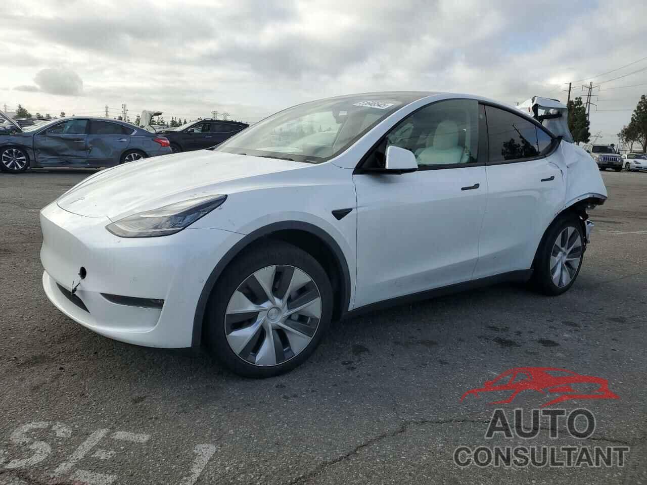 TESLA MODEL Y 2021 - 5YJYGDEEXMF075600