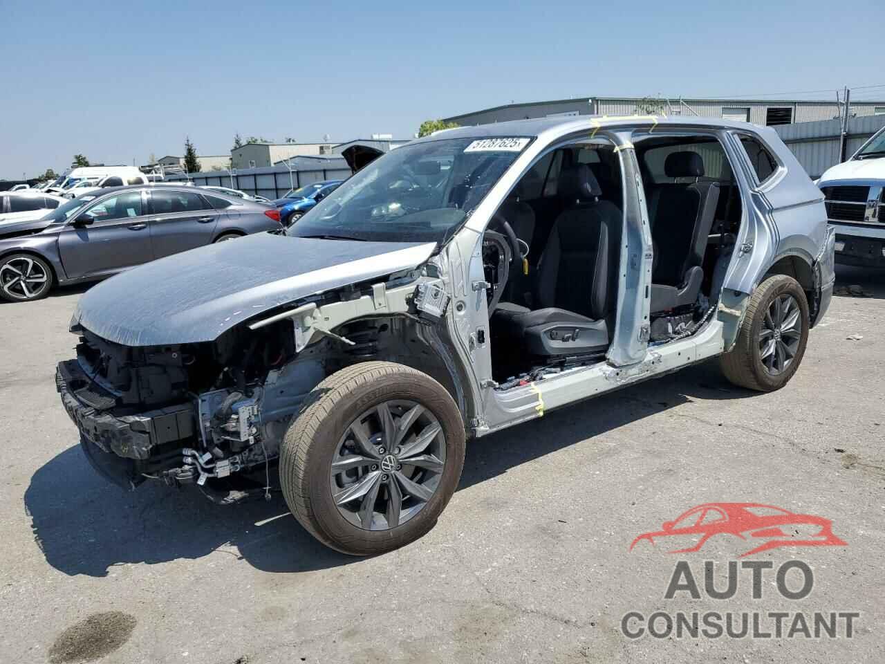 VOLKSWAGEN TIGUAN 2023 - 3VVNB7AX5PM139893