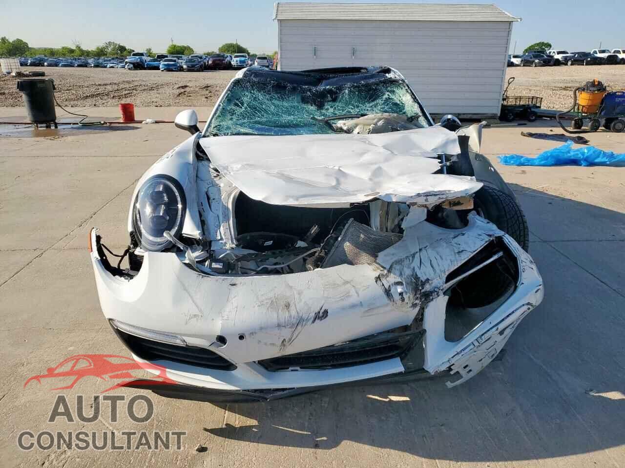 PORSCHE 911 2019 - WP0AA2A90KS104215