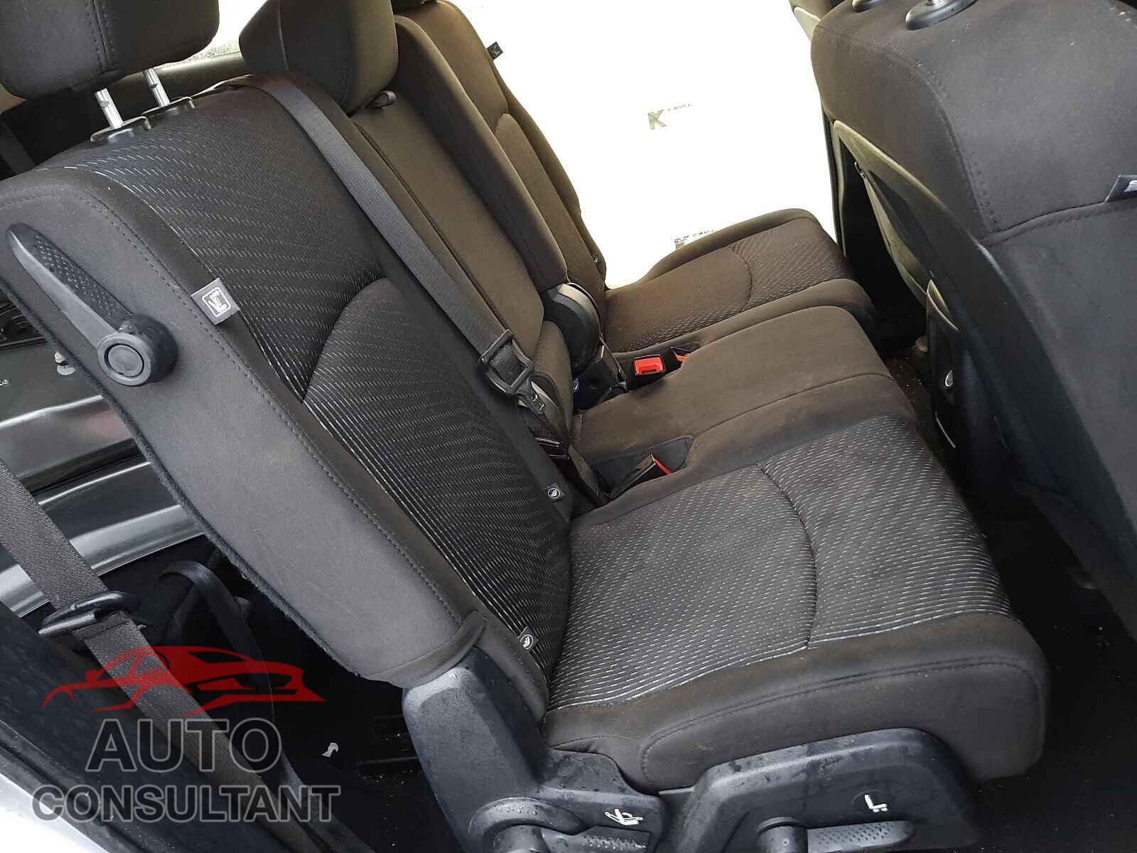 DODGE JOURNEY 2017 - 3C4PDCBG8HT572690