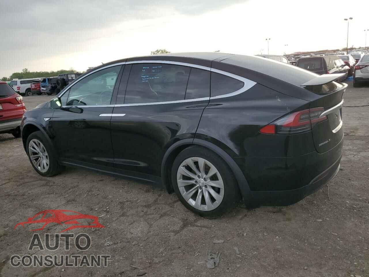 TESLA MODEL X 2016 - 5YJXCBE21GF014173