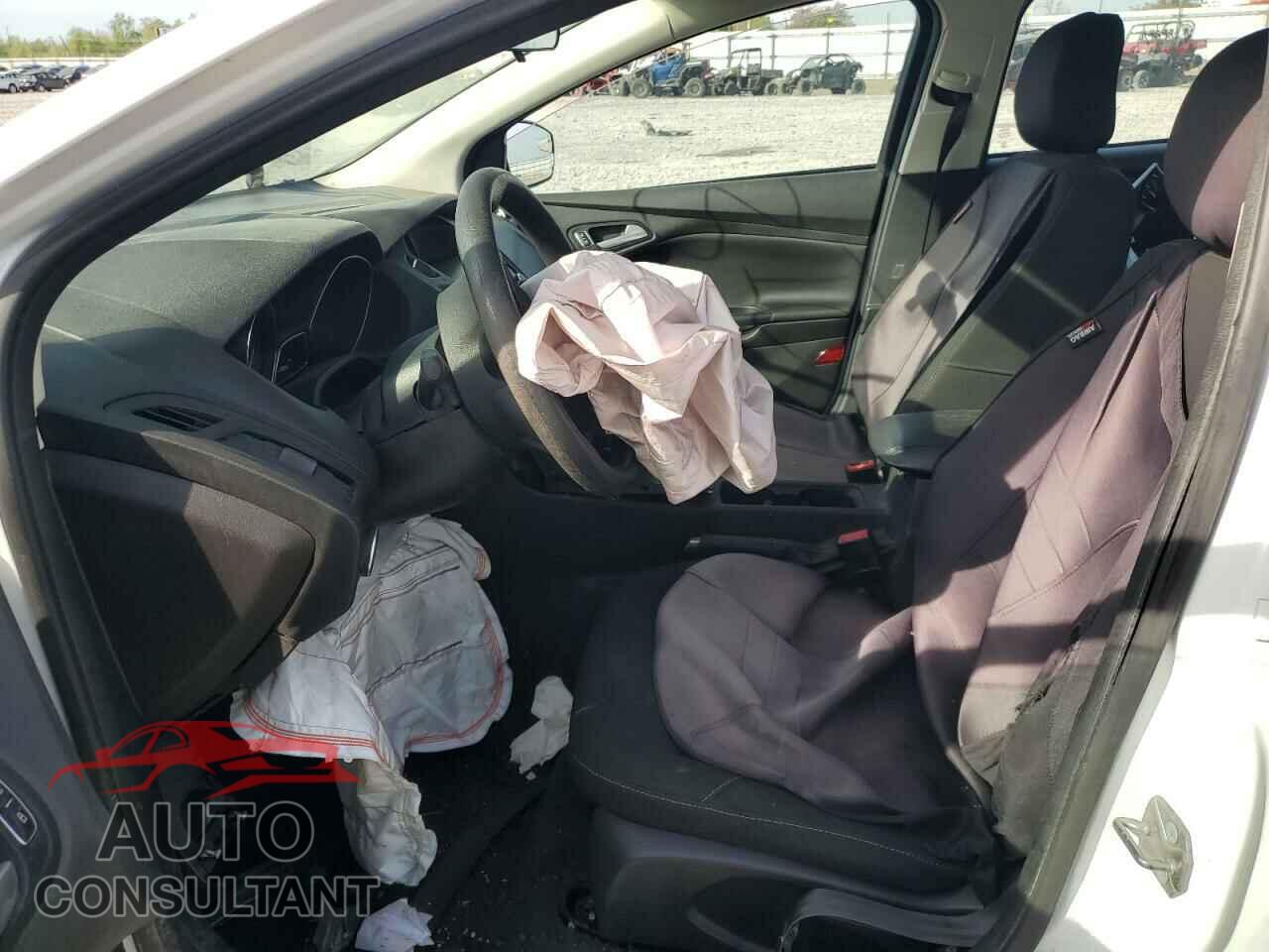 FORD FOCUS 2018 - 1FADP3FE2JL259810